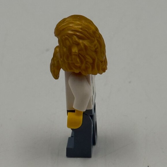 LEGO Dog Lover Guy Minifigure w/ Gold Hagrid Looking Beard Build-A-Minifigure - Picture 3 of 7
